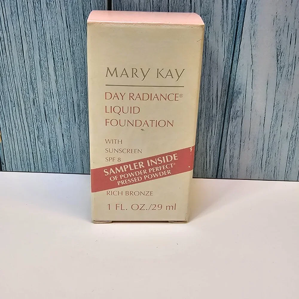 Mary Kay‎ Day Radiance Liquid Foundation - Rich Bronze #5736 - NIB Old Stock